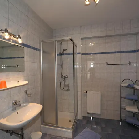 In With Parking Space, Cleaning Included Apartment *